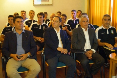 La sala con gli arbitri, in prima fila da sn. Longo, D’Anna, Raciti e Cascone
